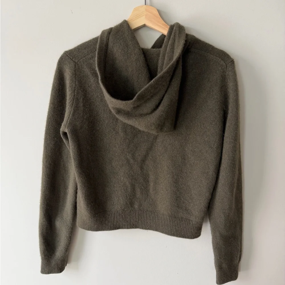 Aritzia Essential Zip Up Cashmere Sweater M - Picture 2 of 4